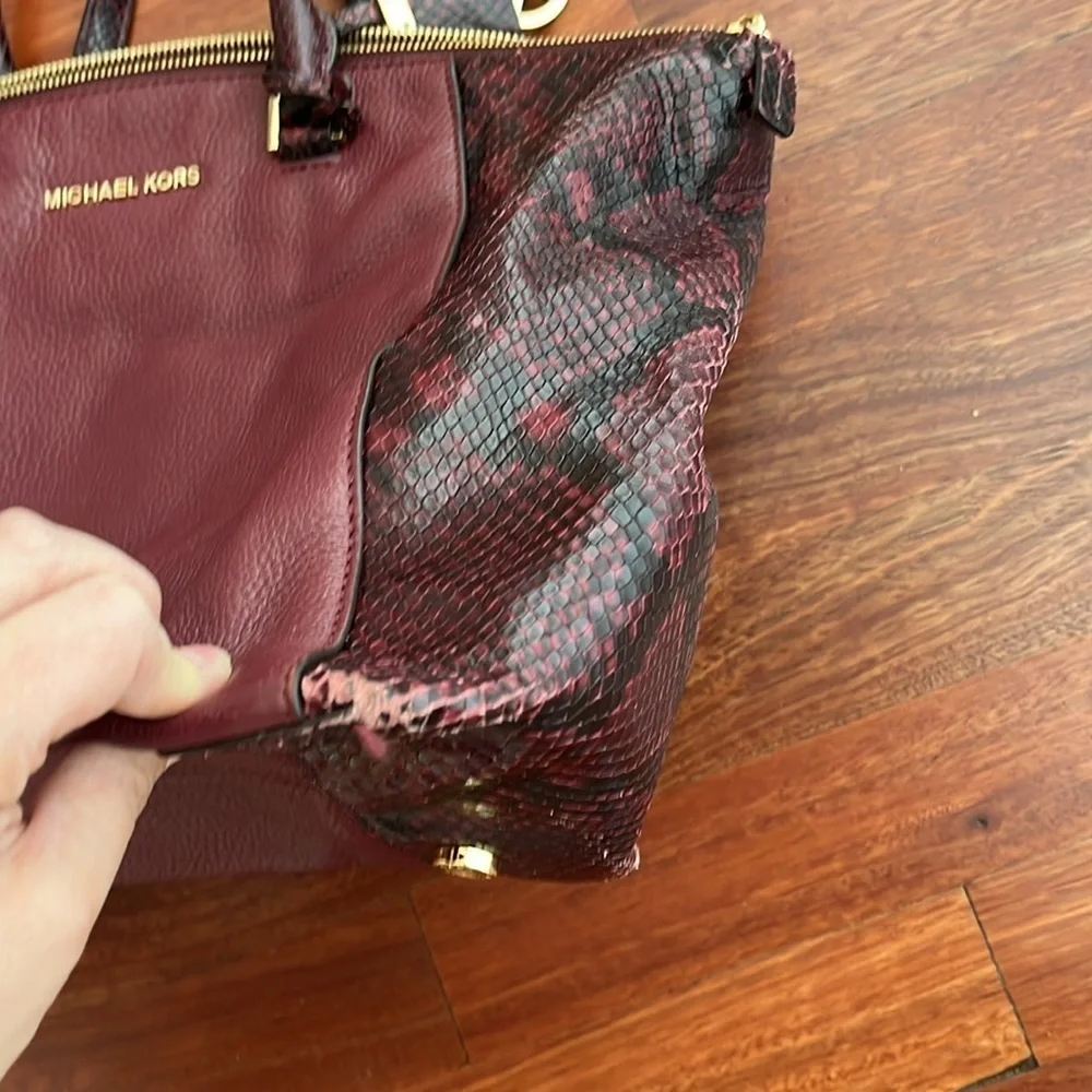 MICHAEL KORS Riley satchel maroon snakeskin leather
